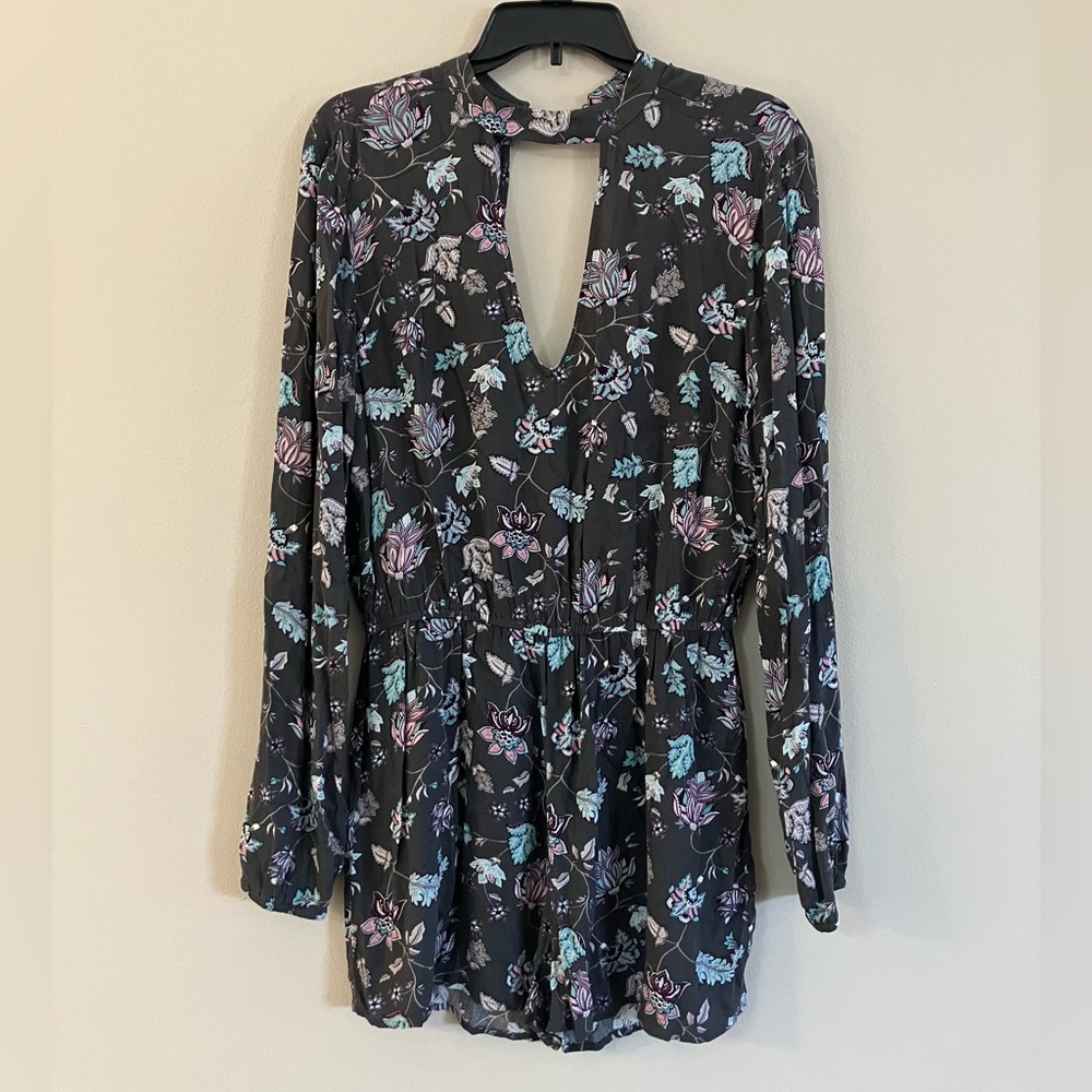 Aeropostale gray romper